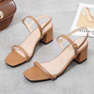 여름 샌들 캐주얼 미들힐 엄마 데일리 여행 비치 코디