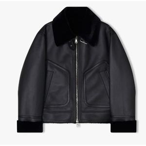 리버클래시 24FW 블랙 세미오버핏 램터치 무스탕 LKW25451