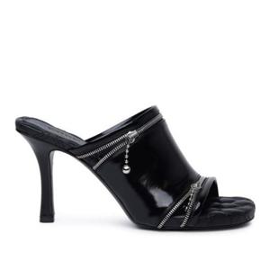 버버리 블랙 샤이니 블랙 가죽 지퍼 피프 샌들 8080259A1189 A1