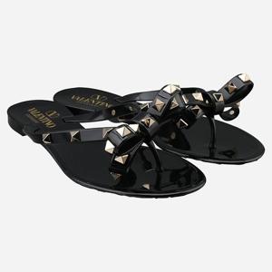 [발렌티노]6W2S0552 PVS 0NO 락스터드 쪼리 블랙