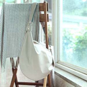 [레네]마띠에르 여성 가죽 대학생 캐주얼 크로스백 MT_23001