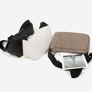 부드러운 원단 어깨 끈 데일리 지퍼 크로스 백 숄더