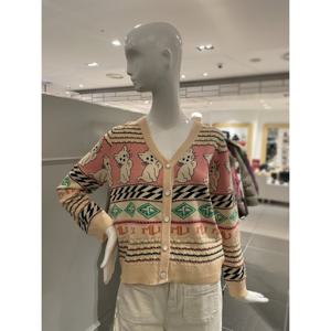 르니앤맥코이 V넥 고양이 패턴 가디건 (MM04CD402FJY)