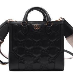 [구찌] 23SS 여성 GG 마틀라세 미니 토트숄더백 (728309 UM8HG 1046 23S)