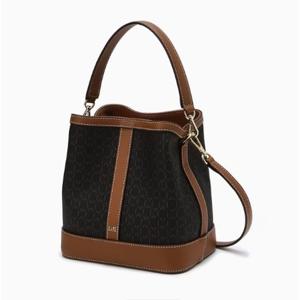 [닥스] 브라운 세인트바넷 DD패턴 가죽배색 버킷백 S DCBA5E868W3