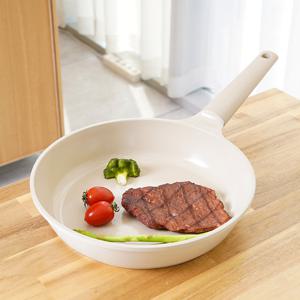 라체나 인덕션 겸용 크림 화이트 후라이팬 28cm