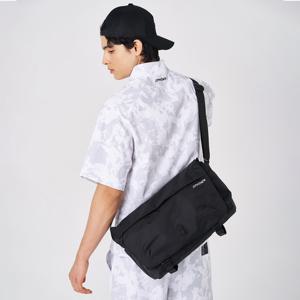 [스파이더] 남성 베이직 메신져백 7.5L SPKPBNBG304MBLK