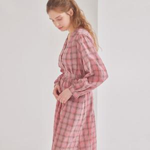 [매긴]랩 V넥 체크 셔링 원피스_PBMF5S1OP3131