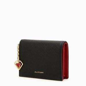 [질스튜어트] 블랙 사피아노 가죽 참장식 반지갑 JAWA3F774BK