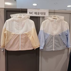 [오후]촉감 좋은 바람막이 경량 피크닉 점퍼 OHJA25302