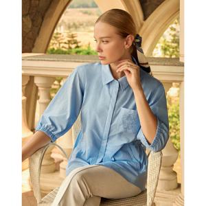 닥스 골프 여성 25SS PREMIUM 블루 셔츠형 7부 소매 점퍼 DNJU5B451B1