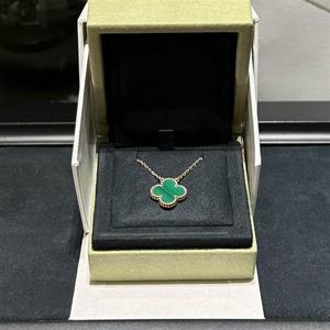 반클리프 앤 아펠 빈티지 알함브라 펜던트 VCARO9VA00