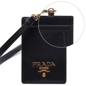 [프라다] 22SS 여성 비텔로 금장로고 스트랩 카드지갑 (1MC007_2B6P_F0002_22S)