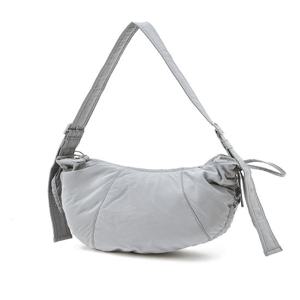 [질스튜어트] 보우백 그레이 나일론 발레무드 리본 포인트 호보 크로스백 JABA5E231G1