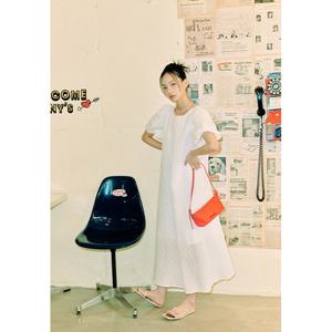 [랩]다이아 엠보 퍼프소매 롱원피스(AQ2WO567)