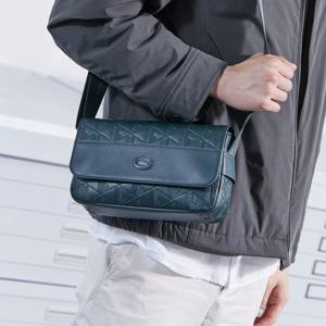 라코스테 공식 공용 노모그램 플랩 메신저 NU4838M55G B43