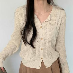 샵앤) 국산 여성 라운드넥 단추 케이블꽈배기 기본 니트 가디건 21DS-WCD-4300-네이비