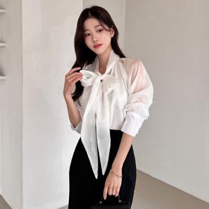 [모리스커밍홈] 오간자 리본 볼륨 블라우스_M2504BL606A