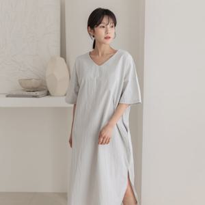 [바네사빈] 바스락 V 박시 옆트임 롱원피스 v01086