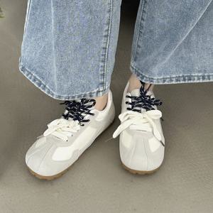 어바웃슈 1cm굽 배색끈 스니커즈 운동화 단화 25ab014