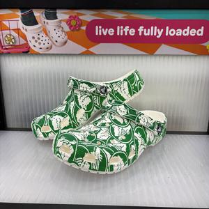 [크록스]클래식듀크프린트 클로그210003-3WH_DG