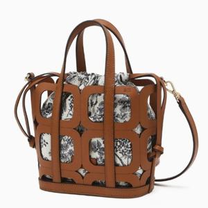 [닥스] 브라운 음각로고 소가죽 미니크로스백 DCBA5E585W2