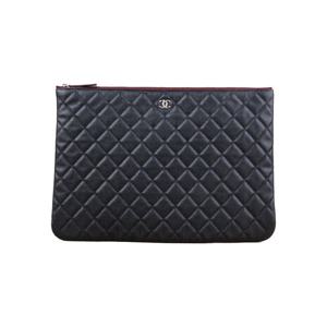 W 샤넬 캐비어 라지 클러치 은장 블랙 A82552 B01480 C3906