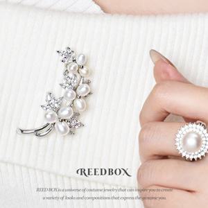 [리드박스] [선물포장] 혼주 한복브로치 단아한 화이트펄 세잎꽃 담수진주 진주브로치