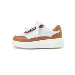 헤지스 골프 여성 24FW 베이지 여성 키높이 스파이크리스 골프화 HWSO4F501I2