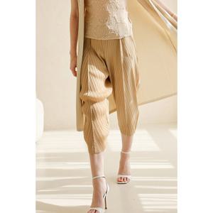 [요이츠]스트럭처 테이퍼드 플리츠 팬츠_YJ04WNPSL05BE1