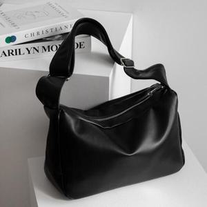 아트박스/라이니 데일리 심플 스퀘어 숄더 호보백 ba-60410c