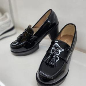 [리바디]에나멜 방울 청키 로퍼 7.0cm ARA2025RV6846