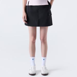 [데상트공식] 우먼스 우븐 숏 스커트 SQ322PSK72