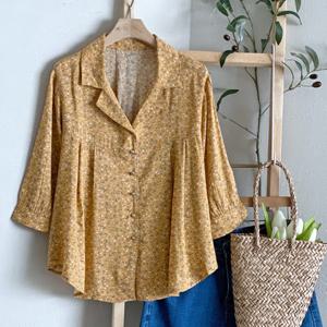 샵앤) 여성 카라넥 루즈핏 잔꽃무늬 5부 블라우스 BONG-WBL-4503-옐로우