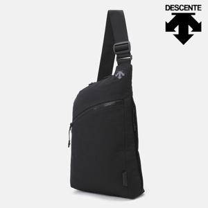 [데상트]데상트 스포츠 경량 슬링백 M  SP323UBG73BLK0 가방