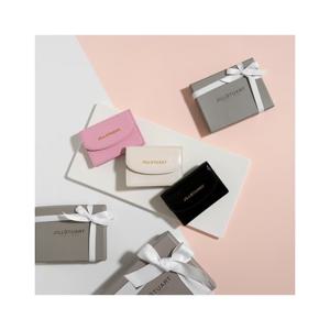 [질스튜어트] 블랙 로고 장식 소가죽 카드지갑 JAWA5F521