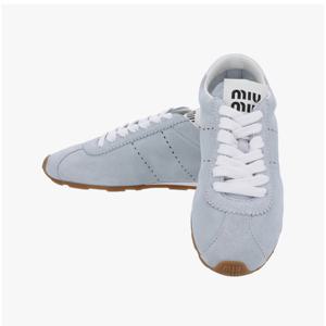 [미우미우(가방)][미우미우] 미우미우로고 플룸 스웨이드 여성 단화 스니커즈 5E114E054F0012