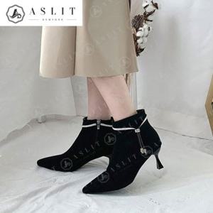 [애슬릿] 세무 큐빅 테슬 엣지 힐 앵클 부츠 6.5cm