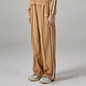 디아도라바지 AQS D4123LFP11BWS 아티산 클래식 트랙 팬츠 BROWN