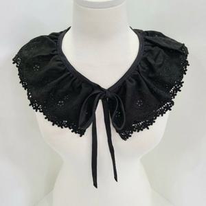 [애슬릿] 여성 레이어드 펀칭 꽃 레이스 넥 목 케이프