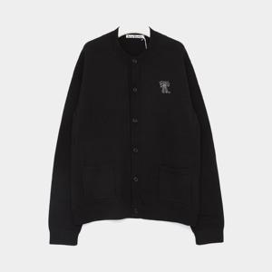 아크네 25FW 리본 자수로고 비브드 남성 가디건 B60385 900