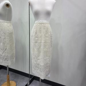 [로엠]크로셰 롱 스커트_RMWHE37RT6_CJ