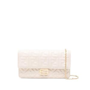 펜디 Baguette logo plaque quilted clutch bag 10443811979528 TP720718905