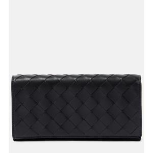 보테가베네타 인트레치아토 라지 레더 지갑  P01020509