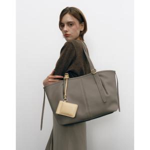 [질스튜어트]에토프 가죽 블룸 쇼퍼백 L(14인치노트북수납)JABA5F711