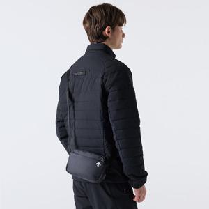 [데상트공식] 스몰 패디드 크로스백 SQ323UBG90