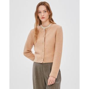 질스튜어트 뉴욕 여성 24FW SET UP 베이지 라운드넥 로고 자수 코튼혼방 가디건 JSSW4D140I2