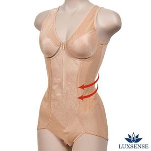 su(럭센스)바디 볼륨과 라인 살린 여성 지퍼올인원