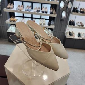 [엘칸토]엘칸토 HC10 여성슬링백아이보리4cm LCWO78U41339 (4093