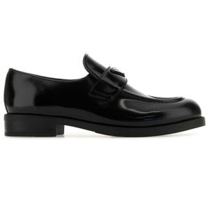 25 FW 프라다 트라이앵글 로고 레더 블랙 러버 슬립온 로퍼 1D329NFG025055